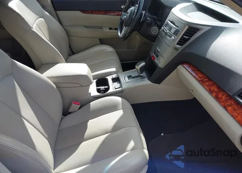 2011 Subaru Outback 2.5I Limited из США, поврежденный, VIN 4S4BRBKC0B3344152